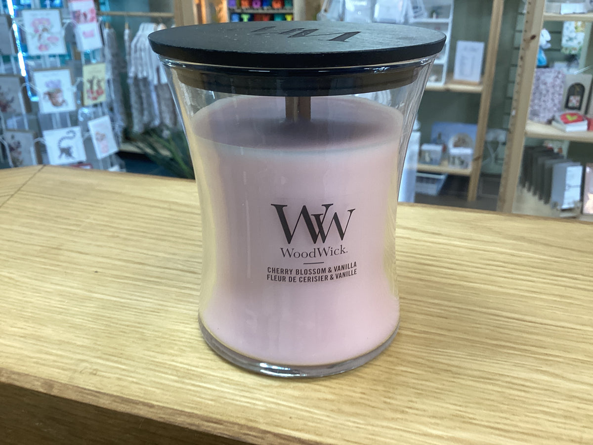Woodwick medium Cherry Blossom and Vanilla