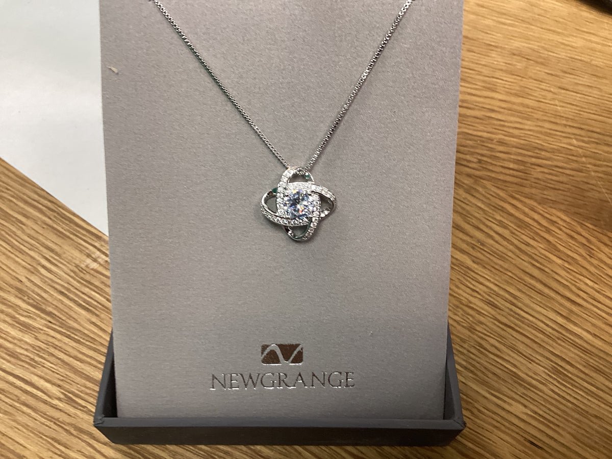 Newgrange silver interlocking diamond ring w/stone pendant