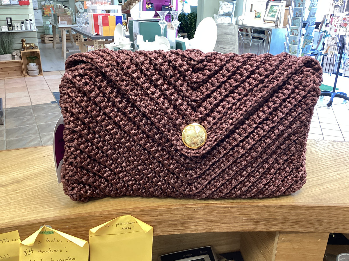 Angi Crocheted handbag in Brown