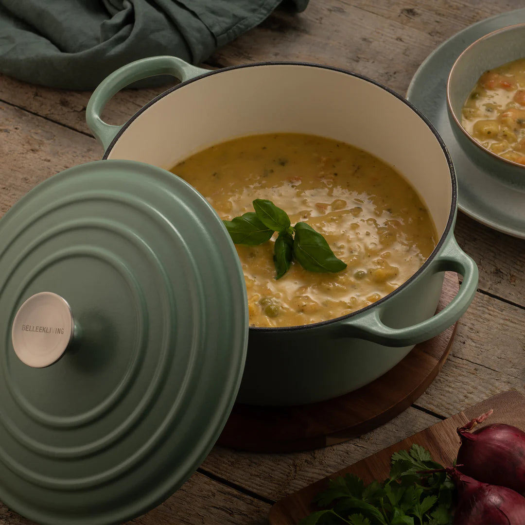 Belleek Living Cast Iron Round Covered Deep Casserole Dish - 4.5 ltr