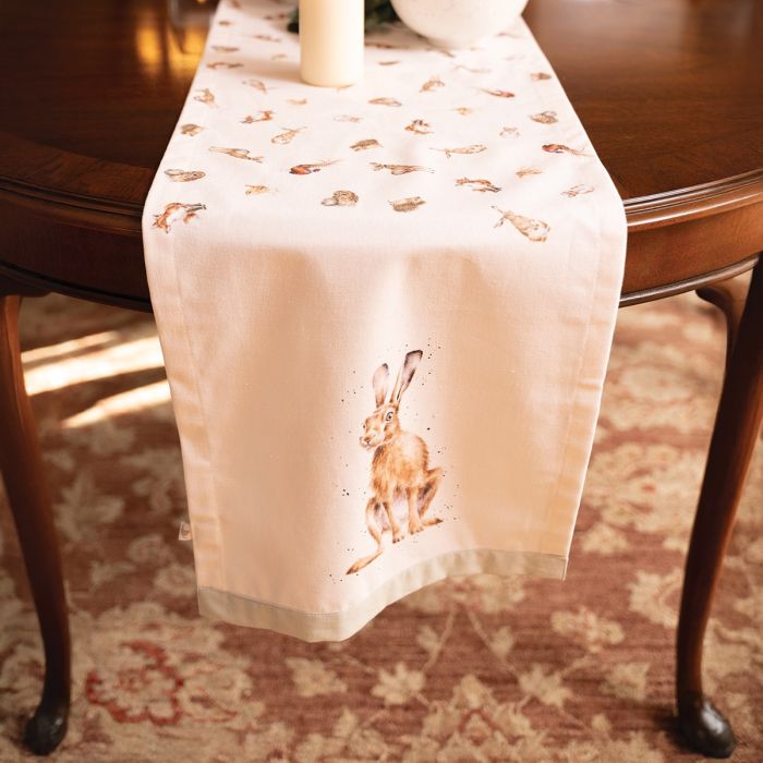 “Woodlanders” Woodland Animal Table Runnerg